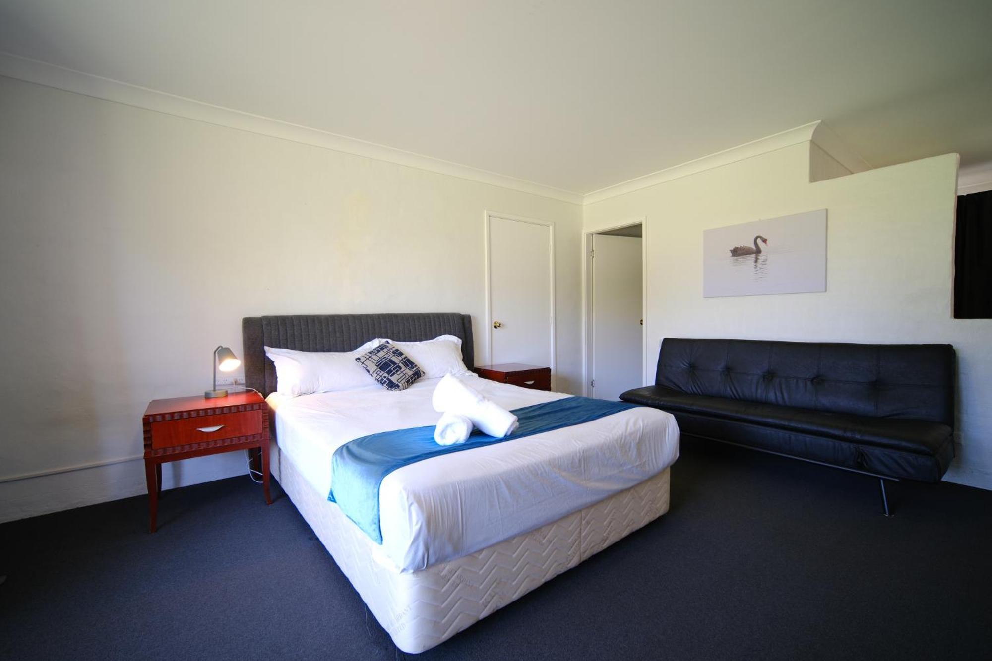 Golf Place Inn Wollongong Primbee Экстерьер фото