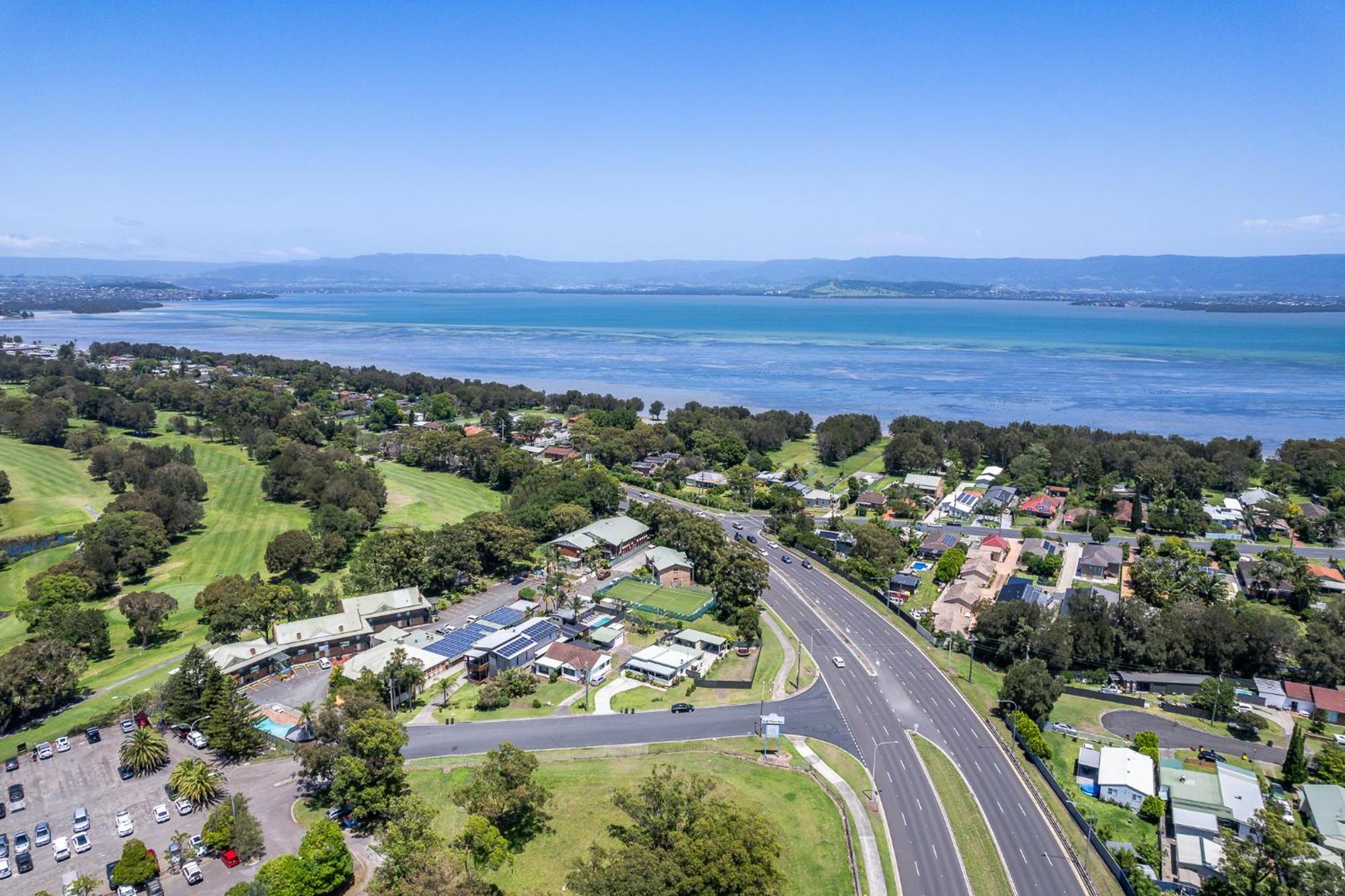Golf Place Inn Wollongong Primbee Экстерьер фото