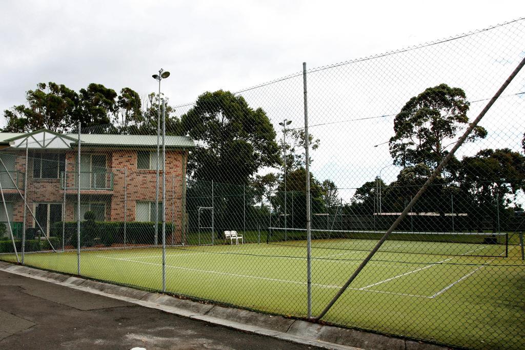 Golf Place Inn Wollongong Primbee Экстерьер фото